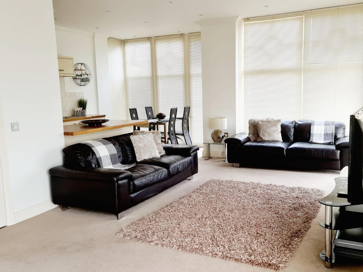 Seas The Day - Beachfront Apartment - Sleeps 4 ラムズゲート エクステリア 写真
